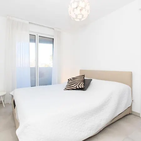 3p Terrasse Et Piscine A 15min A Pied Du Palais - 3p Terrasse Et Piscine A 15min A Pied Du Palais Mae-1663 شقة