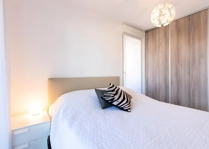 Apartmán 3p Terrasse Et Piscine A 15min A Pied Du Palais - 3p Terrasse Et Piscine A 15min A Pied Du Palais Mae-1663 *